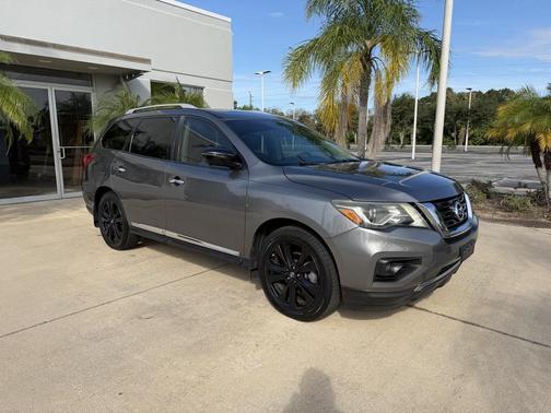 2017 Nissan Pathfinder Platinum