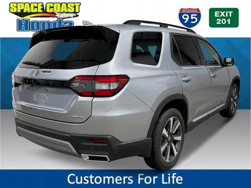 2025 Honda Pilot Touring 8-Passenger