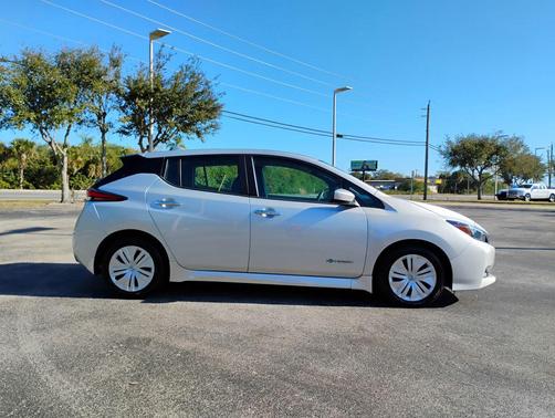 2018 Nissan Leaf S