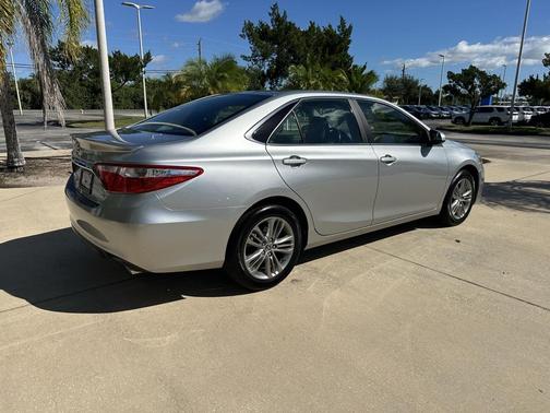 2016 Toyota Camry SE