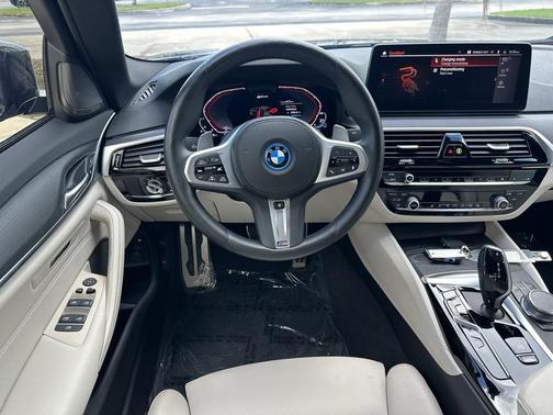 2023 BMW 530e xDrive iPerformance