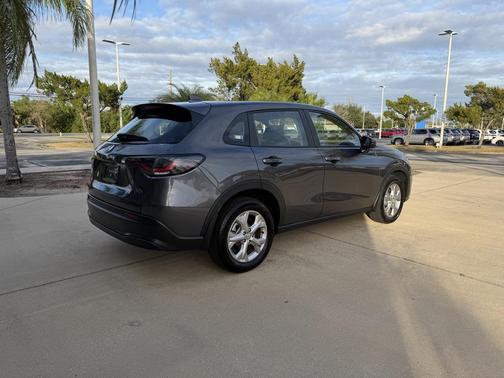 2025 Honda HR-V LX
