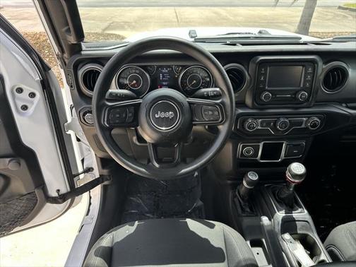 2021 Jeep Gladiator Sport