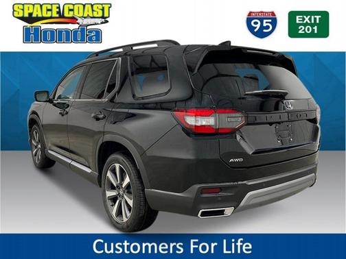 2025 Honda Pilot Touring 8-Passenger