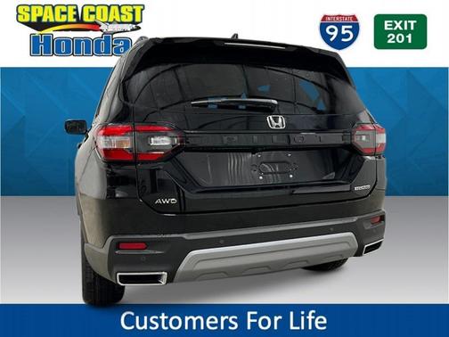 2025 Honda Pilot Touring 8-Passenger