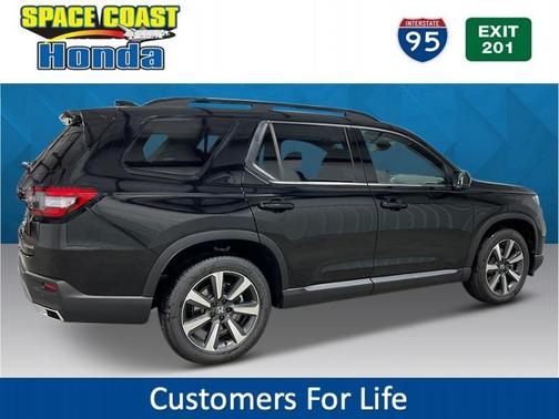 2025 Honda Pilot Touring 8-Passenger