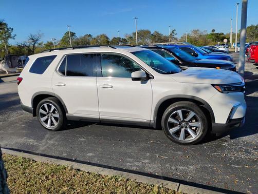 2023 Honda Pilot Touring 8-Passenger