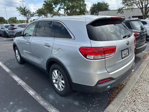 2016 Kia Sorento L