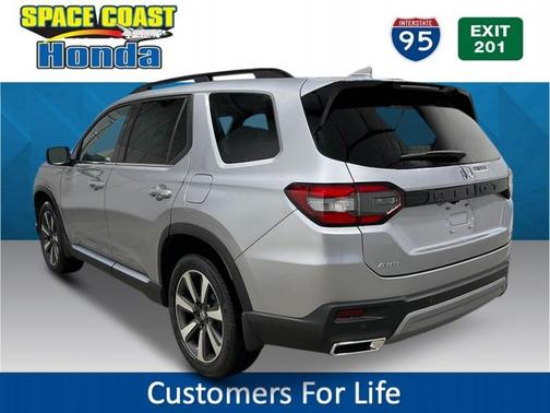 2025 Honda Pilot Touring 8-Passenger