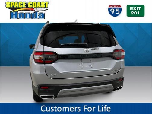 2025 Honda Pilot Touring 8-Passenger