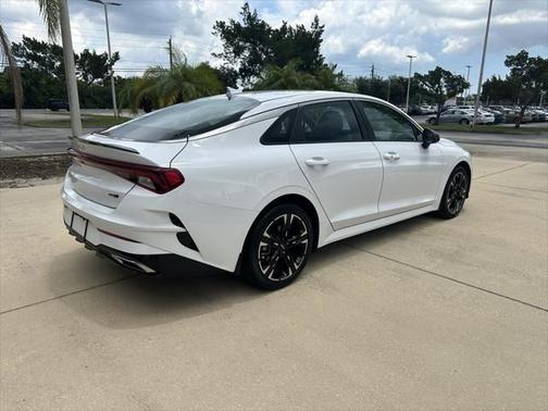 2022 Kia K5 GT-Line