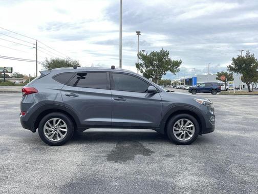 2018 Hyundai TUCSON SEL