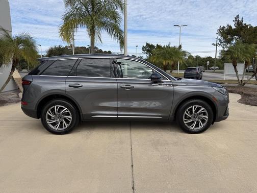 2024 Lincoln Corsair Premiere