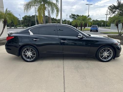 2017 INFINITI Q50 3.0t Signature Edition