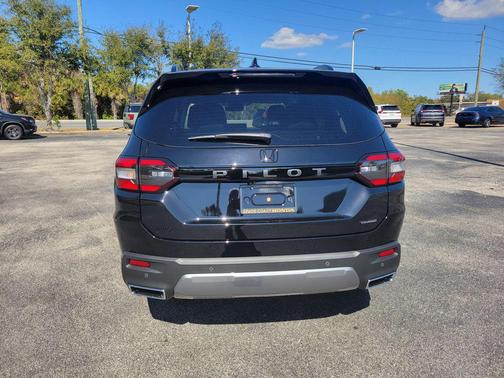 2026 Honda Pilot Touring 8-Passenger