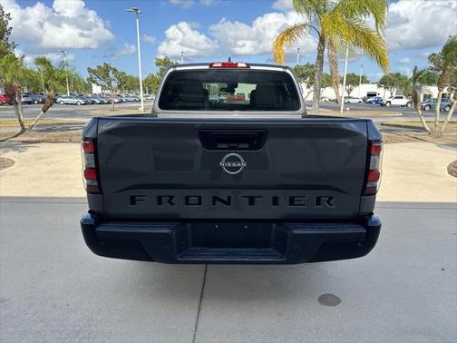 2022 Nissan Frontier S