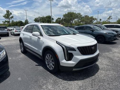 2023 Cadillac XT4 Premium Luxury