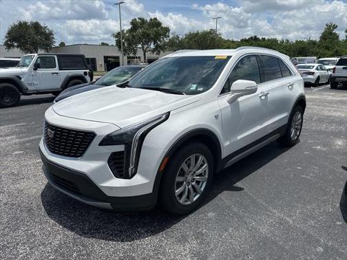 2023 Cadillac XT4 Premium Luxury