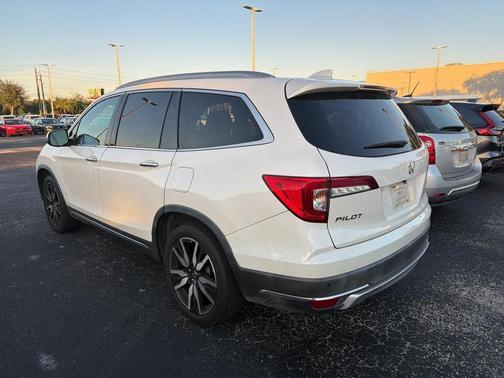 2019 Honda Pilot Touring 8-Passenger