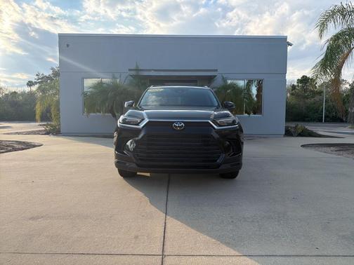 2024 Toyota Grand Highlander Hybrid XLE