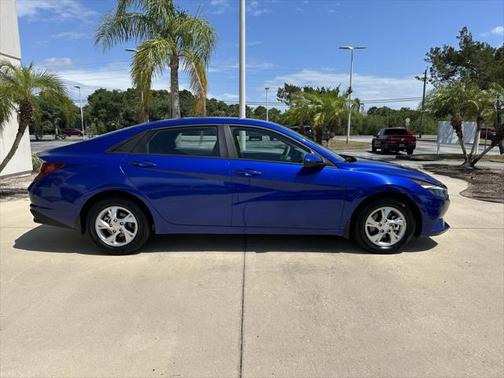 2023 Hyundai ELANTRA SE