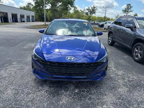 2023 Hyundai ELANTRA SE