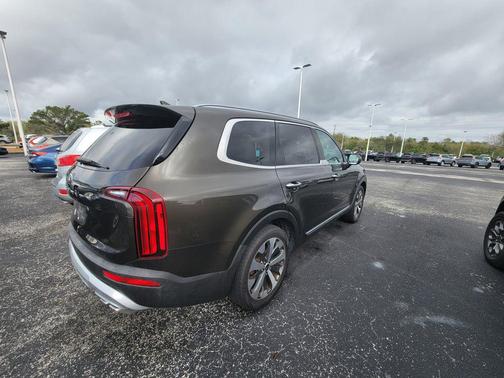 2020 Kia Telluride S