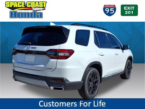 2025 Honda Pilot Touring 8-Passenger