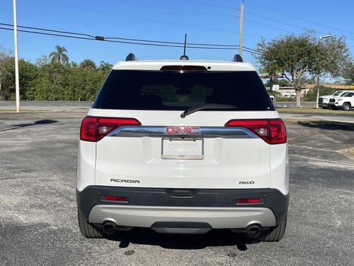 2017 GMC Acadia SLT-2