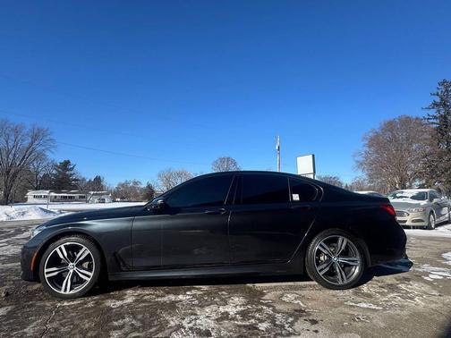 2018 BMW 750 i xDrive