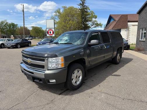 Gray Metallic 2011 Chevrolet Silverado 1500 LT