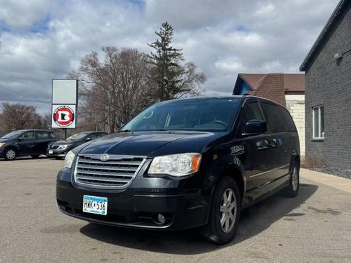 2010 Chrysler Town & Country Touring