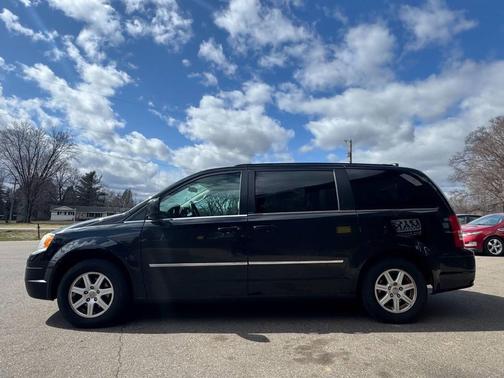 2010 Chrysler Town & Country Touring