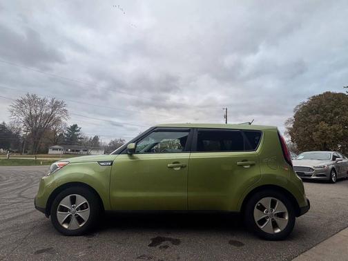 2016 Kia Soul Base