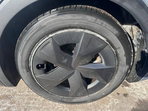 2023 Toyota Prius LE