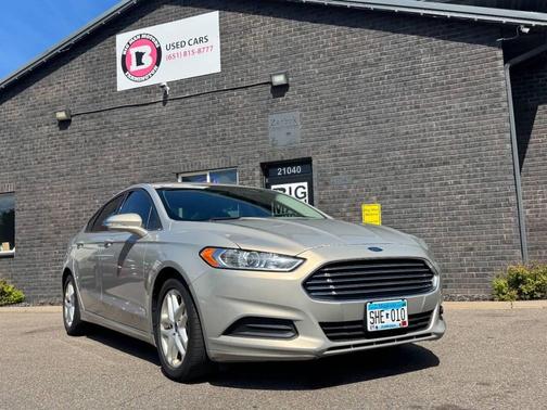 2015 Ford Fusion SE