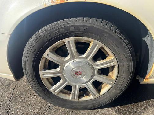 White Diamond Tricoat 2008 Cadillac DTS Luxury II