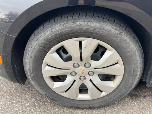 Black Granite Metallic 2014 Chevrolet Cruze LS
