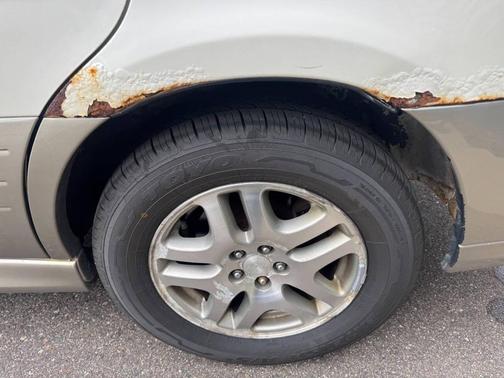 2004 Subaru Outback Base