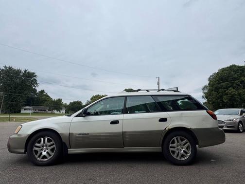 2004 Subaru Outback Base