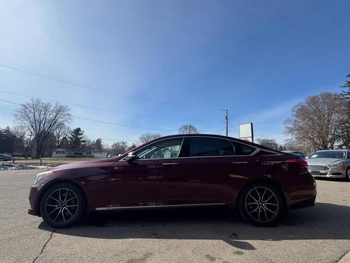 Pamplona Red 2016 Hyundai Genesis 3.8