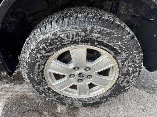 2010 Mercury Mariner I4 4dr SUV