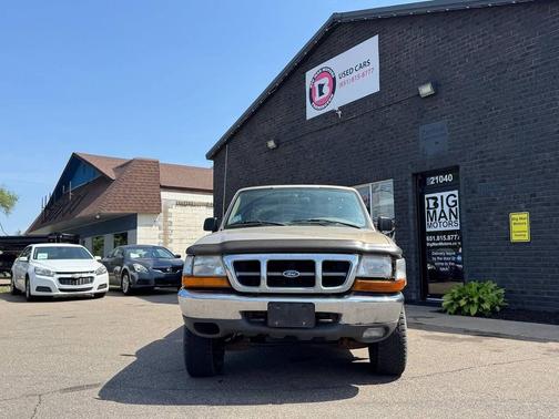 Harvest Gold Clearcoat Metallic 2000 Ford Ranger XL