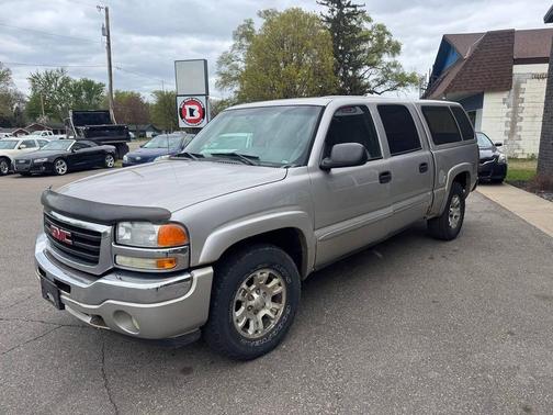 Sand Beige Metallic 2005 GMC Sierra 1500 SLT Crew Cab