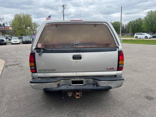 Sand Beige Metallic 2005 GMC Sierra 1500 SLT Crew Cab