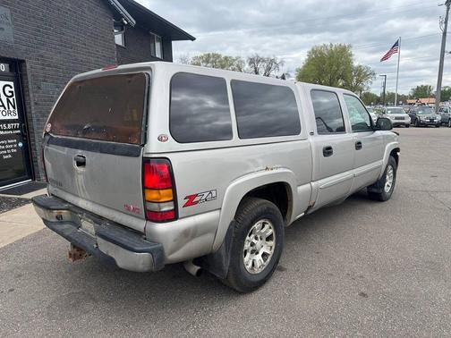 Sand Beige Metallic 2005 GMC Sierra 1500 SLT Crew Cab