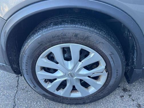 Gun Metallic 2014 Nissan Rogue S