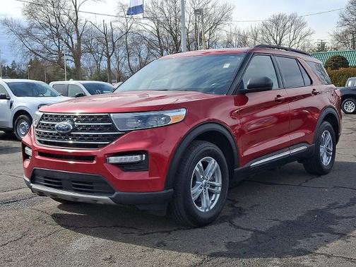 RAPID RED MET TINTED CC 2022 Ford Explorer XLT