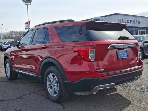 RAPID RED MET TINTED CC 2022 Ford Explorer XLT