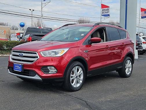 RUBY RED METALLIC TINTED CC 2018 Ford Escape SEL